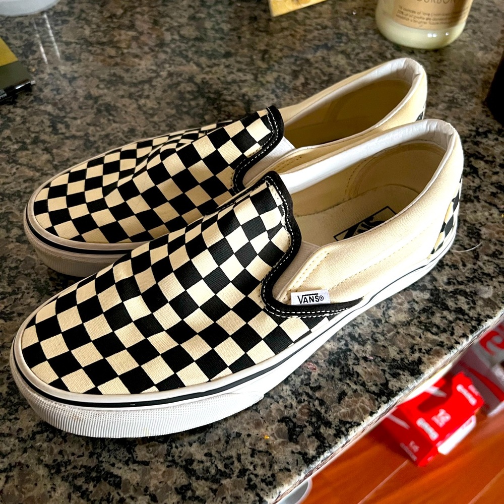 Vans Checkerboard Slip-On Shoe. Men’s 8.5 / Women’s 10